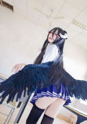 穿书自救指南_十万网红美女美酱
